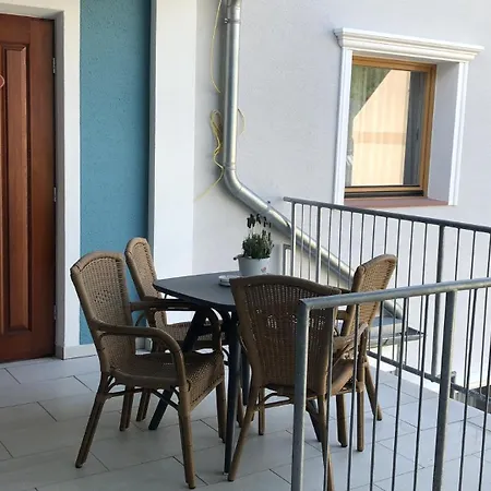 Guest house Rheinliebe Bistro Und Pension Lorch am Rhein